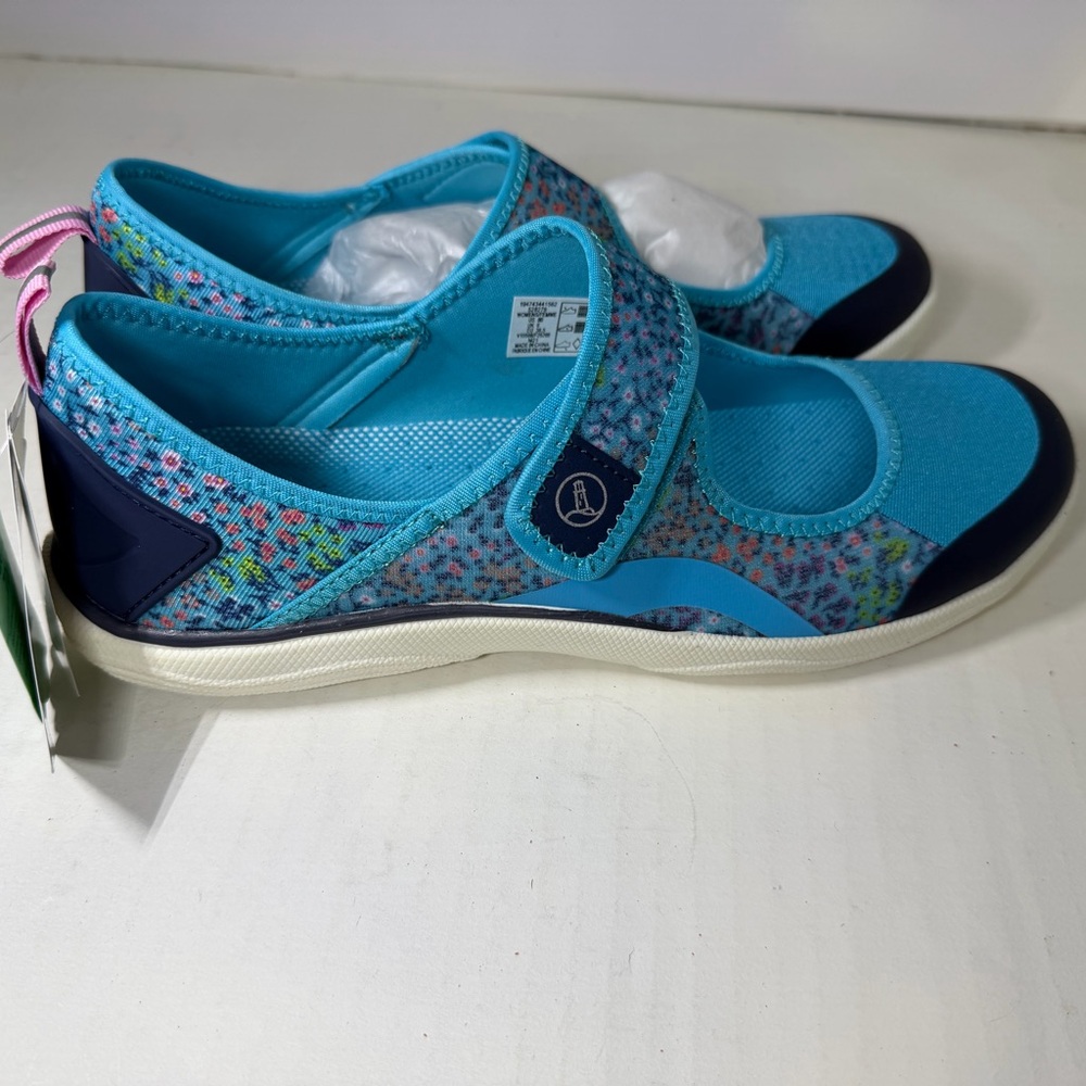 Lands End Women’s Mary Jane water shoe Size 8b